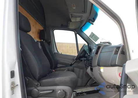 2016 Mercedes-Benz Sprinter 2500 High Roof z USA, uszkodzony, nr VIN WD3PE8CD9GP303187